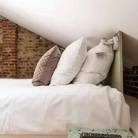 Oda ve Kahvaltı Maas En Heuvel Maastricht 4*