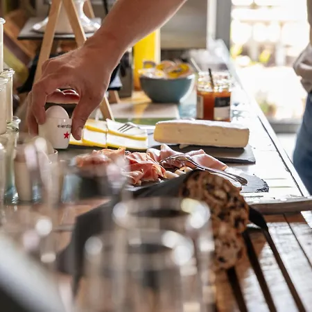 Maas En Heuvel Maastricht Panzió 4*
