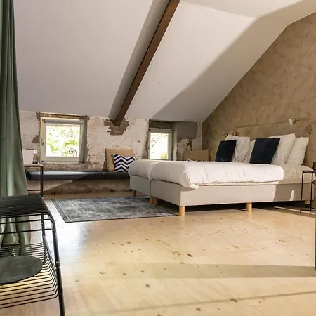 Oda ve Kahvaltı Maas En Heuvel Maastricht 4*