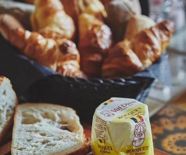 Bed and Breakfast Maas En Heuvel Maastricht 4*