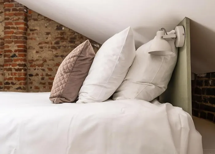 Bed and Breakfast Maas En Heuvel Maastricht 4*