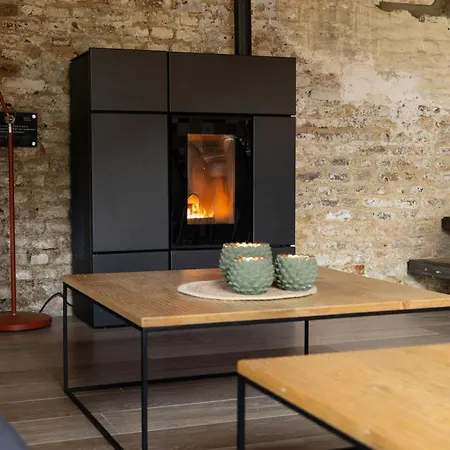 Maas En Heuvel Maastricht 아이스덴